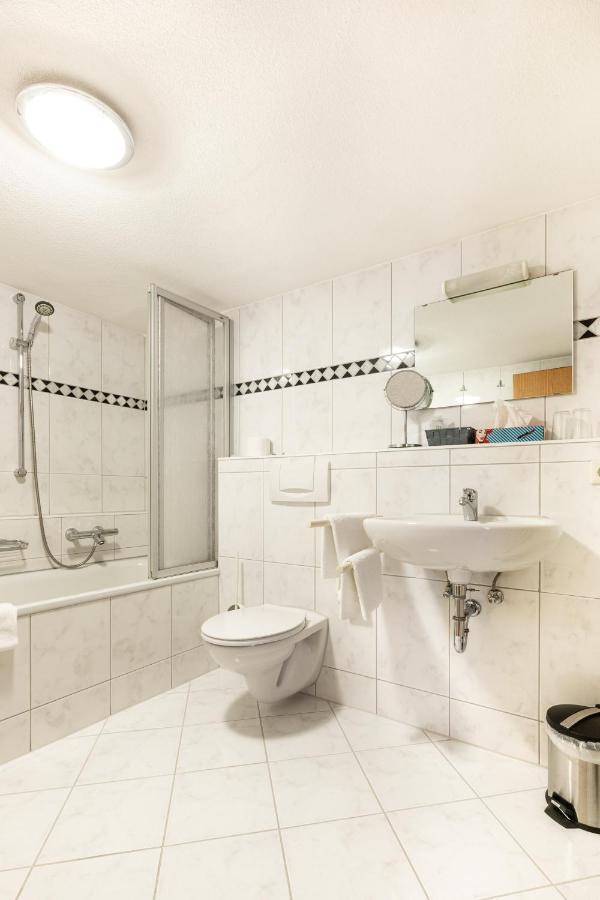 Hotel Landgasthof Zum Pflug Kleines Wiesental Bagian luar foto