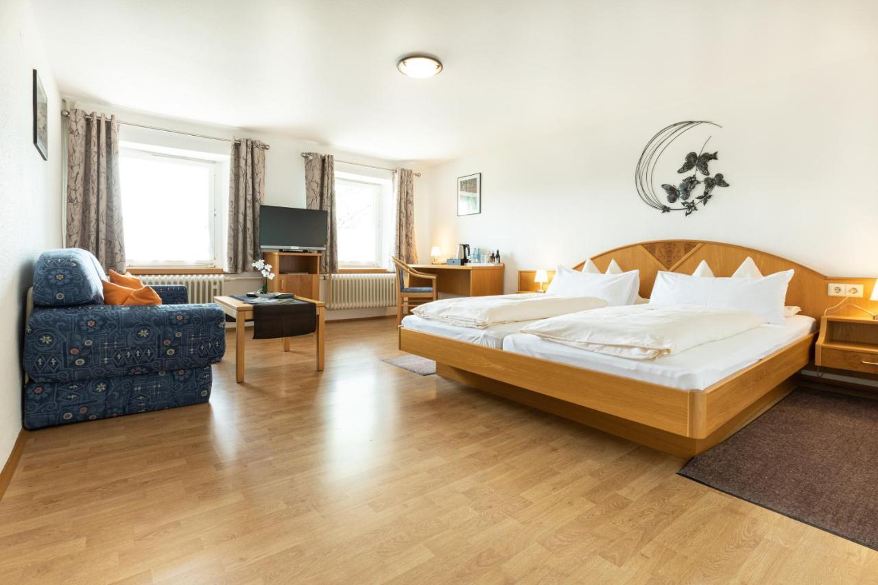 Hotel Landgasthof Zum Pflug Kleines Wiesental Bagian luar foto