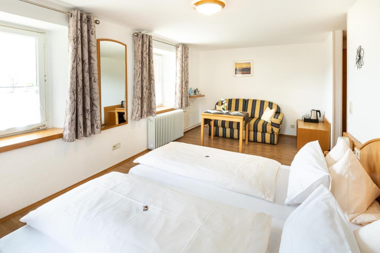 Hotel Landgasthof Zum Pflug Kleines Wiesental Bagian luar foto